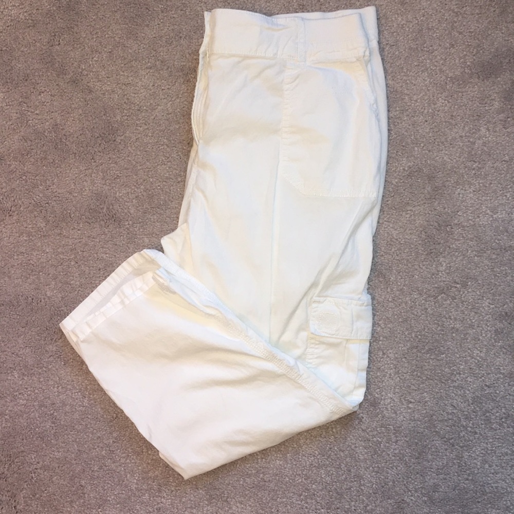 Chico’s White Cargo Capri